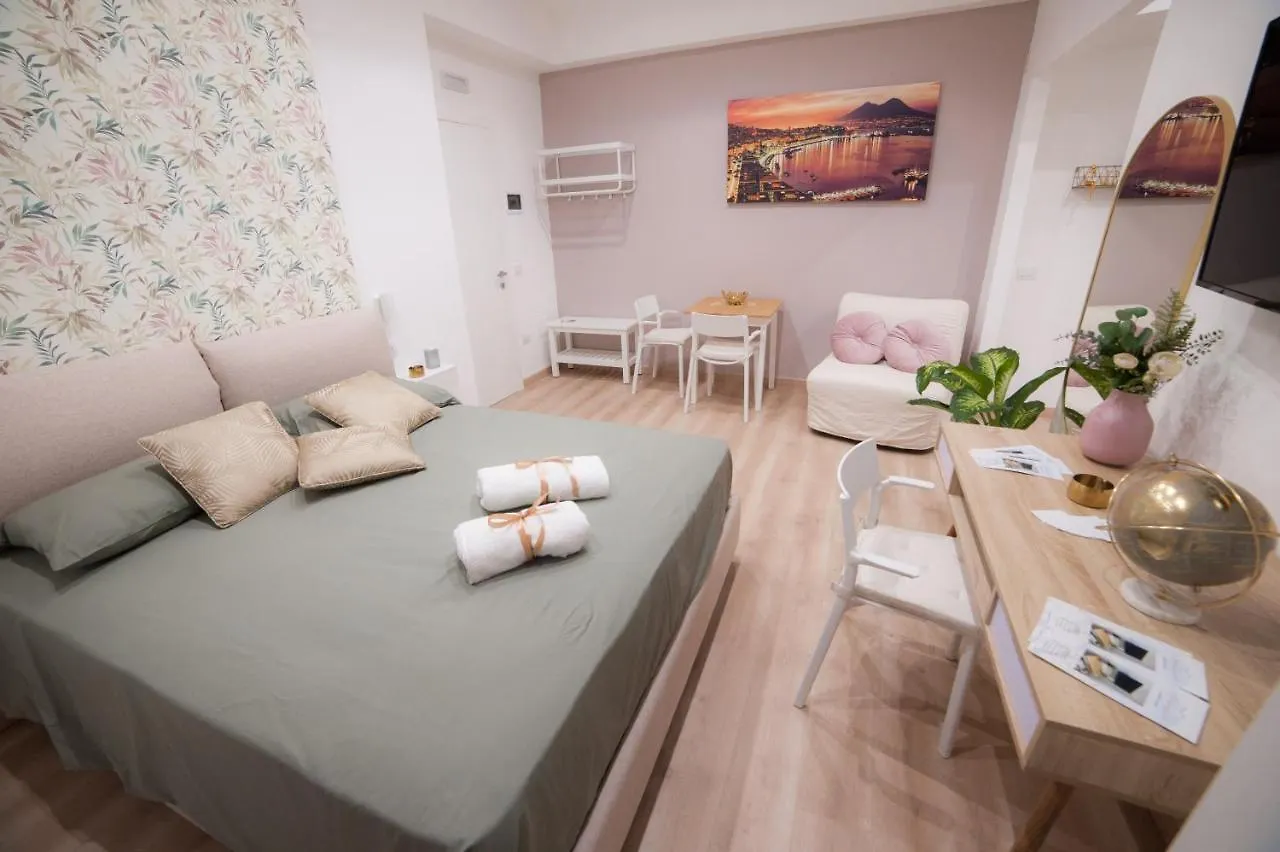 Michelangelo 80 Apartment ナポリ