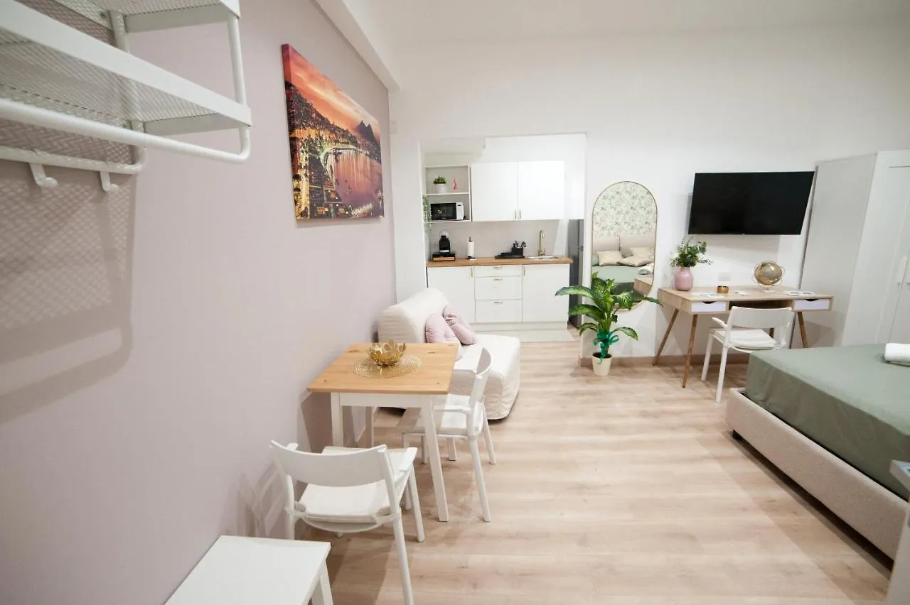 Michelangelo 80 Apartment ナポリ イタリア