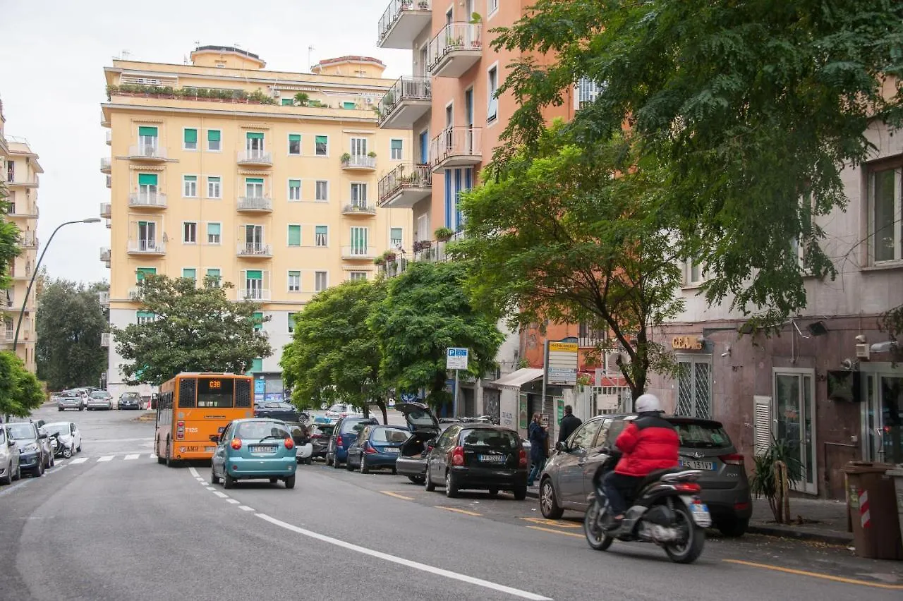 Michelangelo 80 Apartment ナポリ イタリア